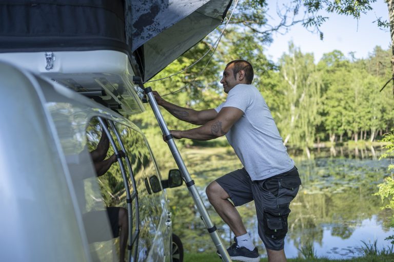 nejlepší střešní stan, camping, stan na auto, autostan, kempování v autě