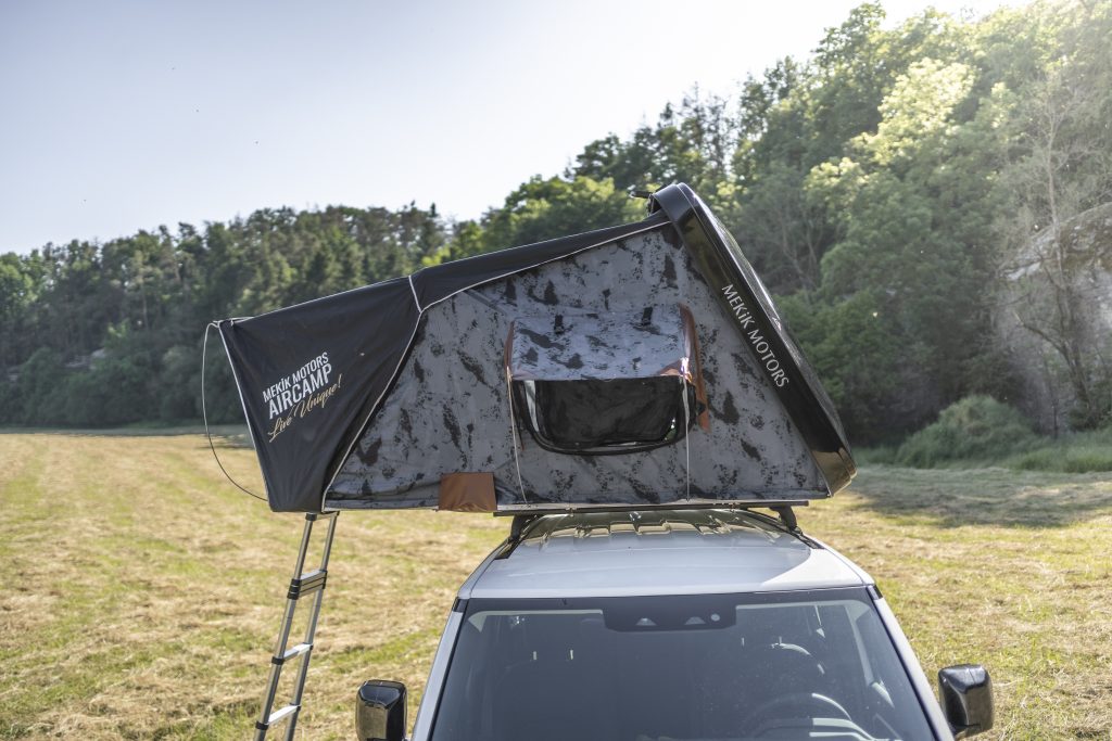 nejlepší střešní stan, camping, stan na auto, autostan, kempování v autě